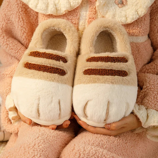 Pantuflas patita de gato , forradas con felpa, unisex perfectas para interior y exterior.